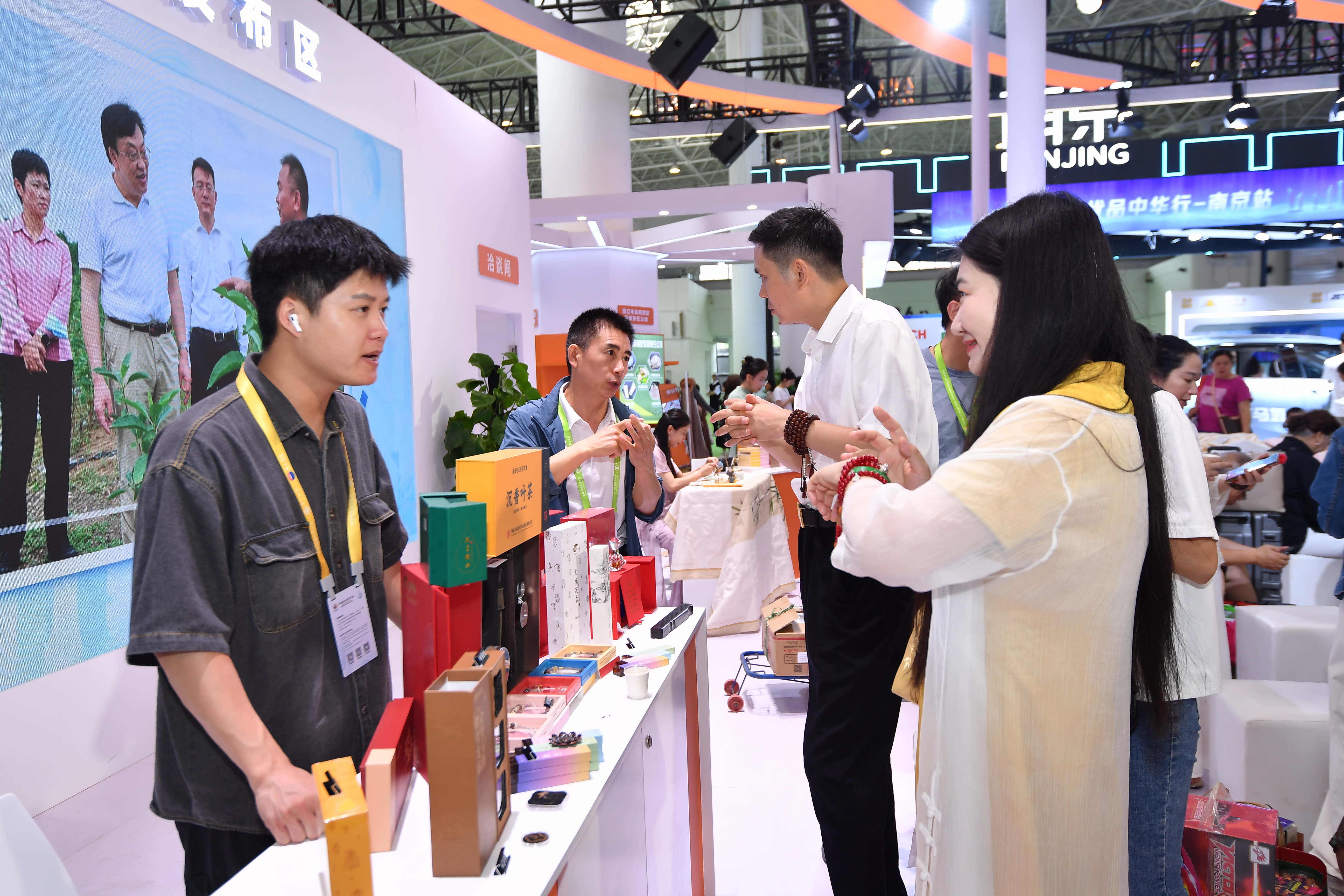 1744951402260474.jpg 1744951402260474.jpg